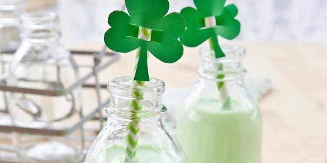 green smoothies with fun lucky clover straws