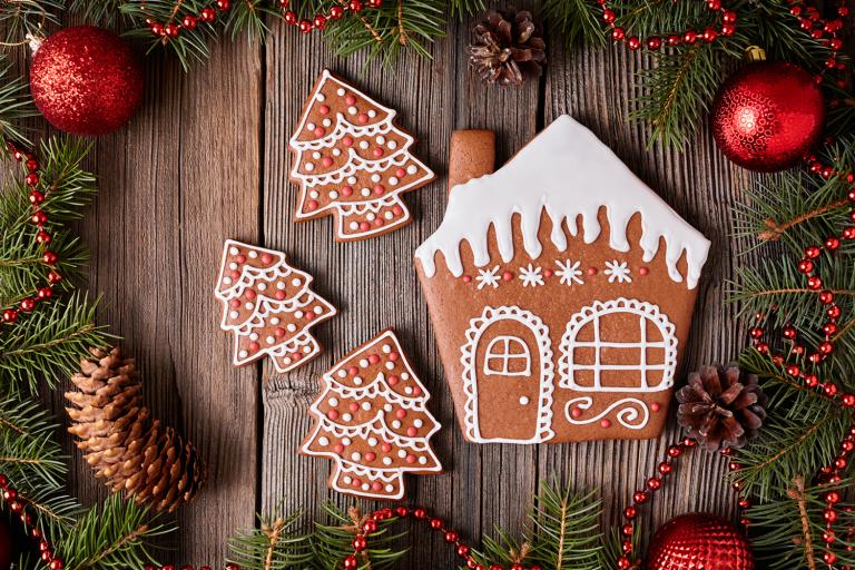 gingerbread cookies decorated with frosting